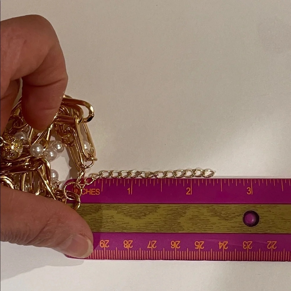 Chanel Gold and Pearl pendant Necklace Choker - Picture 12 of 12